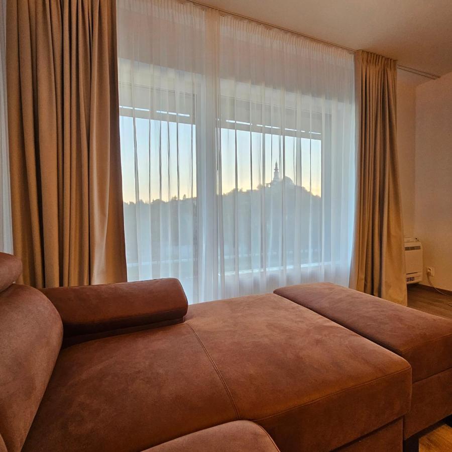 Apartman Promenada Nitra Ngoại thất bức ảnh
